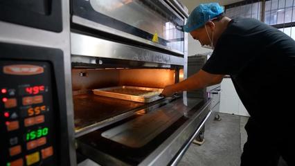 國貨經濟雙看點 文具出海拓市場，月餅新老相融旺產銷